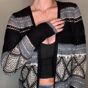Energē Small knitted cardigan!